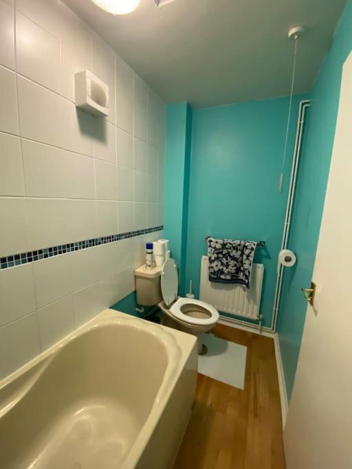 Cosy Apartment With Private Access And Kitchenette In Guildford (Adults Only) Worplesdon Exterior foto